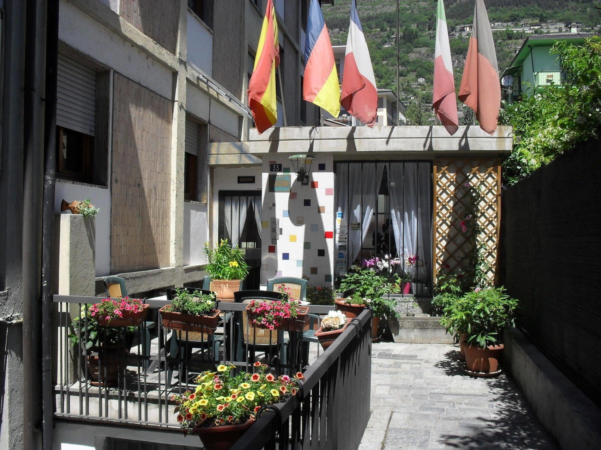 Al Caminetto Hotel Aosta Luaran gambar